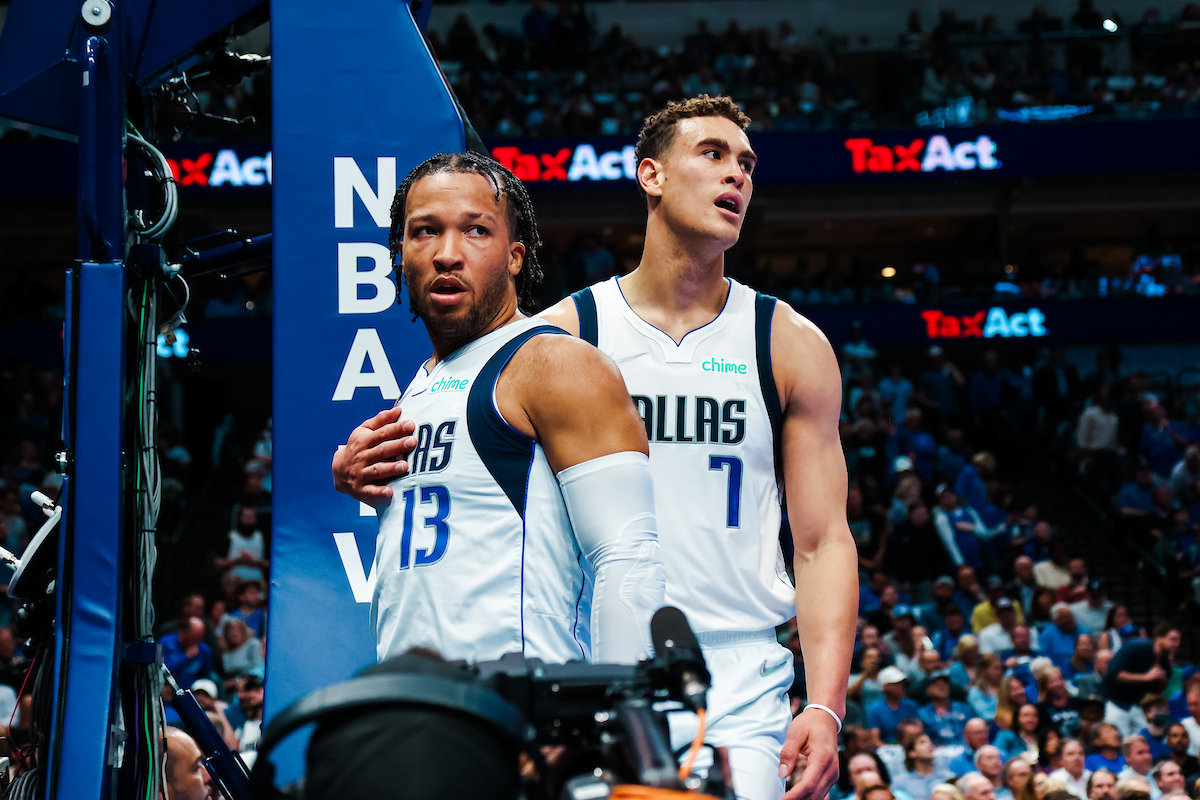 姆之间的足 姆之间的足