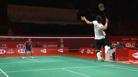 是在展示他 是在展示他