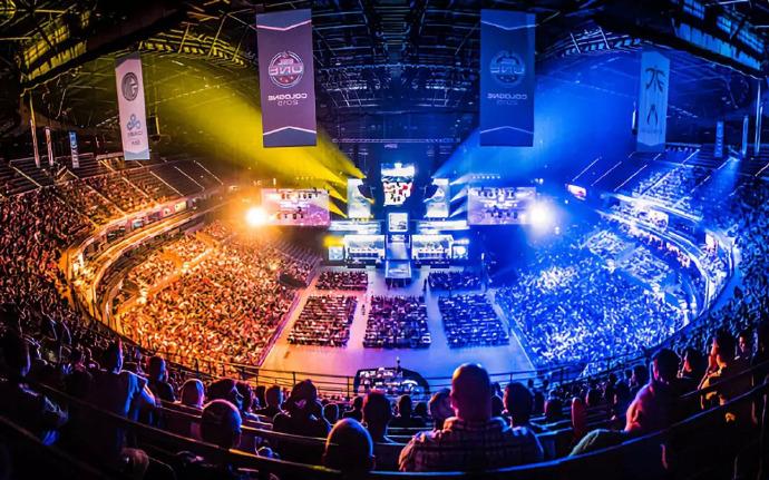 也能服务专 也能服务专